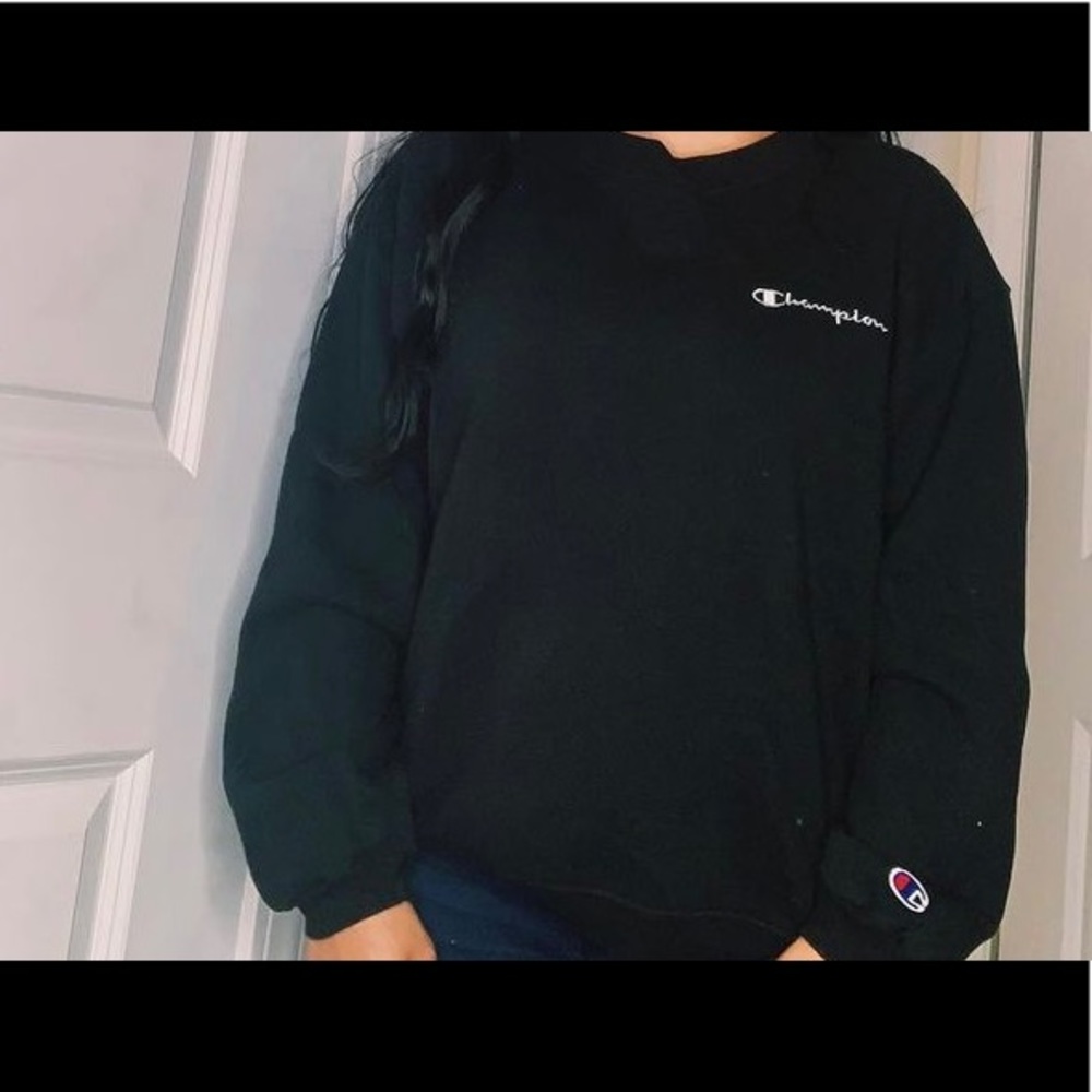 Black pullover